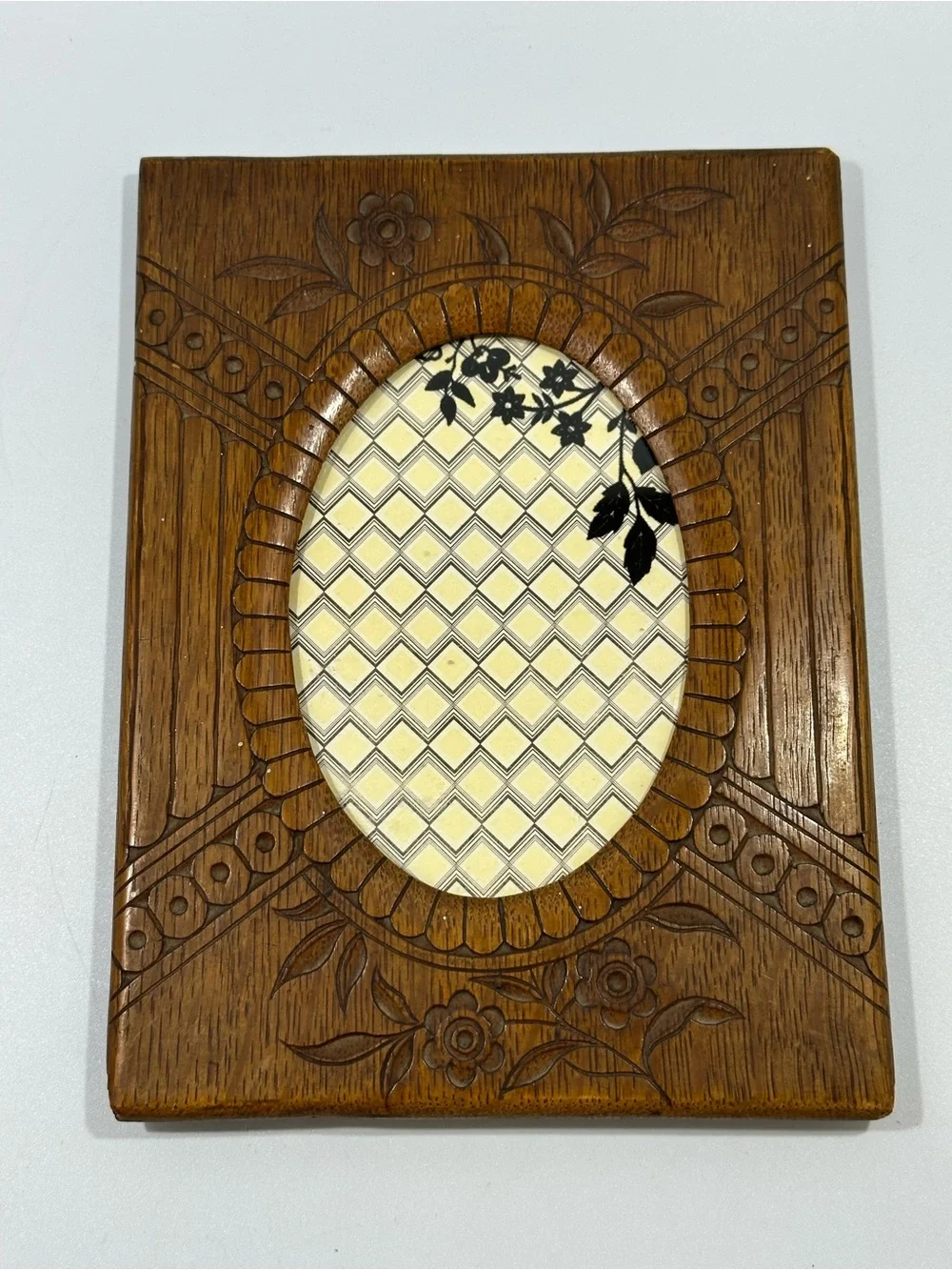 Vintage Carved Solid Wood Oval Picture Frame Floral Folk Art Cottage 4x6  READ